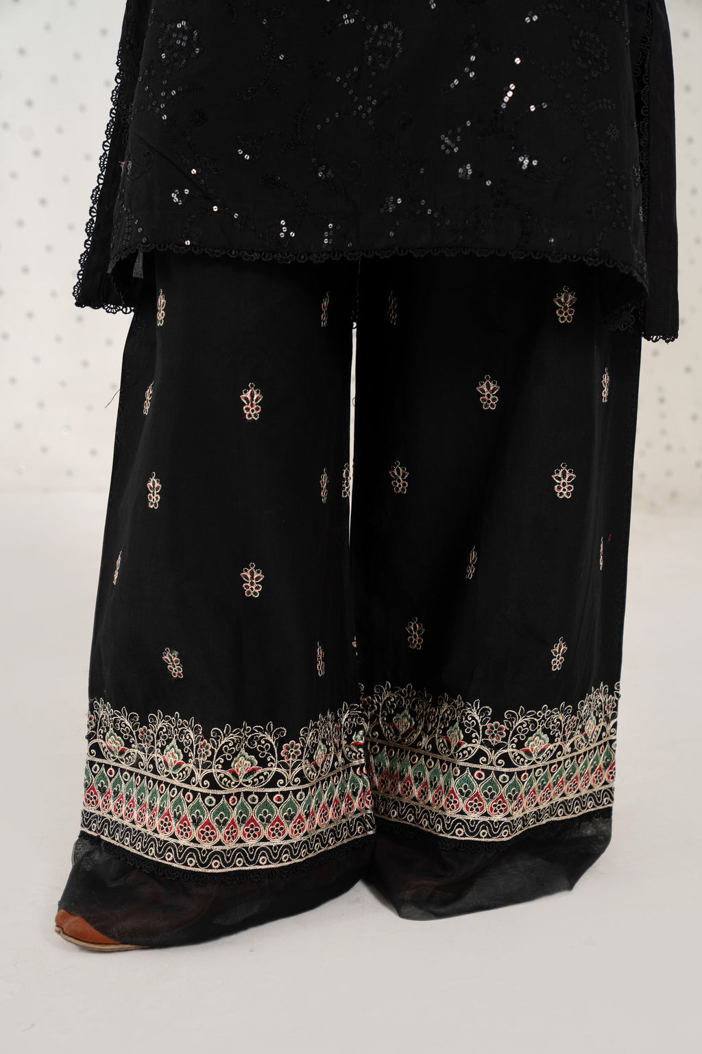 Midnight Noir – Embroidered 2PC Pret Set