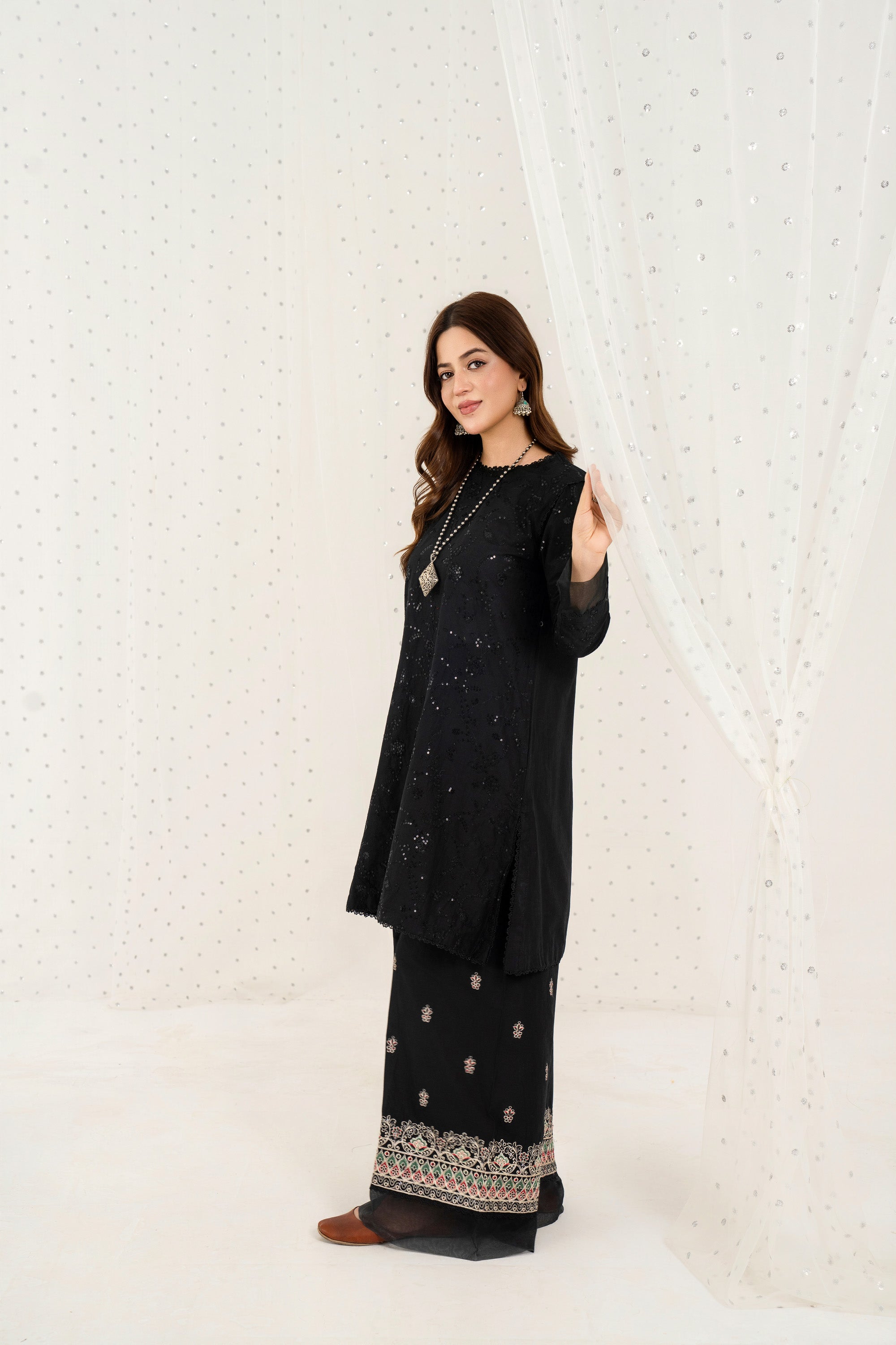 Midnight Noir – Embroidered 2PC Pret Set